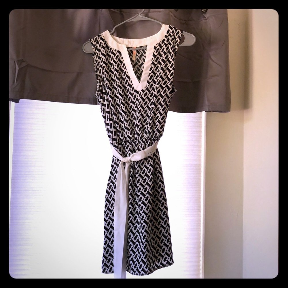 Poema black white summer dress